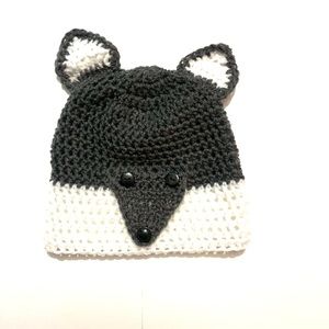 Grey and white knit hat for little kids crochet